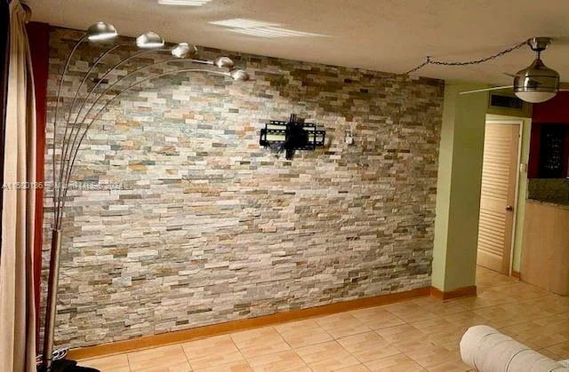 2841 NE 163rd St # 1210, North Miami Beach FL 33160