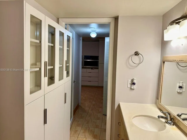 2841 NE 163rd St # 1210, North Miami Beach FL 33160