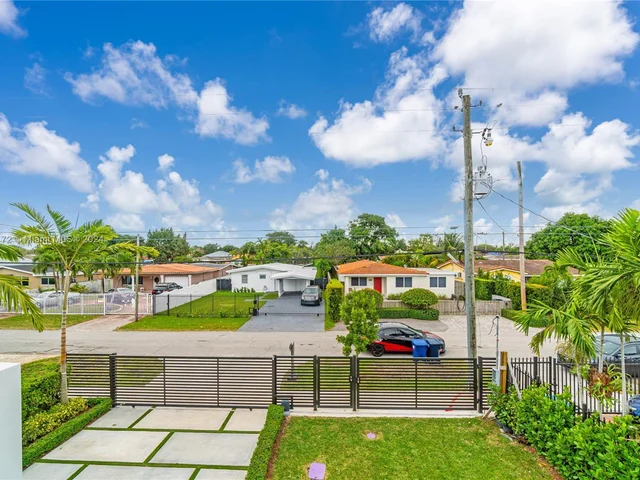 6535 SW 26th St, Miami FL 33155