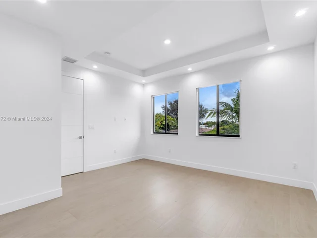 6535 SW 26th St, Miami FL 33155