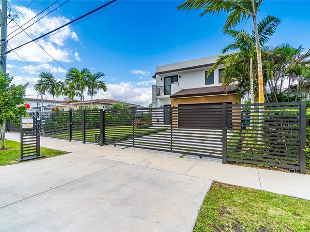 6535 SW 26th St, Miami FL 33155
