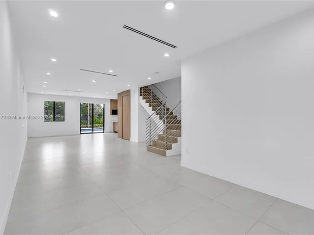 6535 SW 26th St, Miami FL 33155