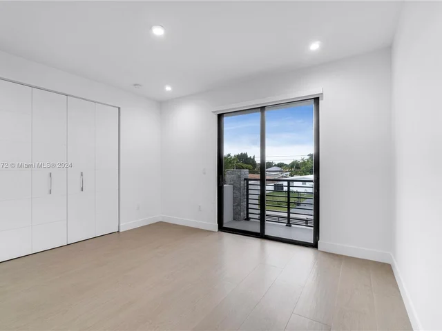 6535 SW 26th St, Miami FL 33155