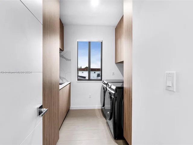 6535 SW 26th St, Miami FL 33155