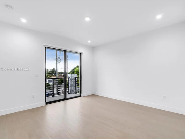 6535 SW 26th St, Miami FL 33155