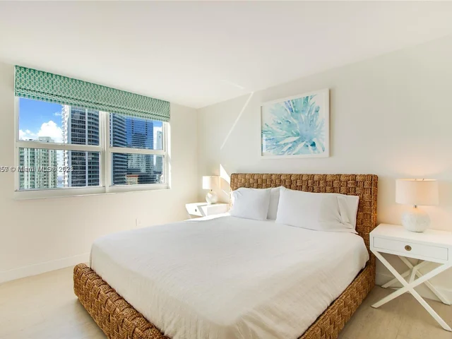 1155 Brickell Bay Dr # 2103, Miami FL 33131