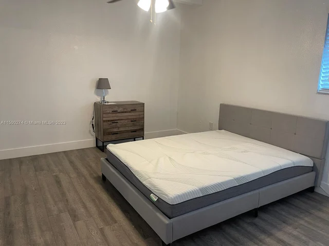 1975 NE 135th St # 2F, North Miami FL 33181