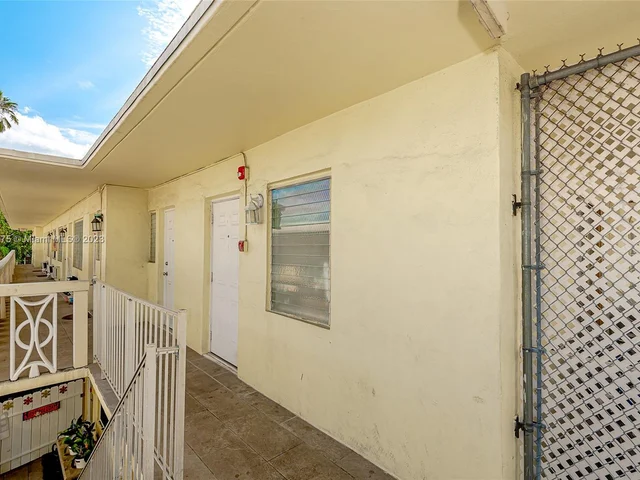 626 Meridian Ave # 12, Miami Beach FL 33139