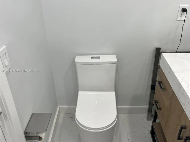 2750 NE 183rd St # 606, Aventura FL 33160