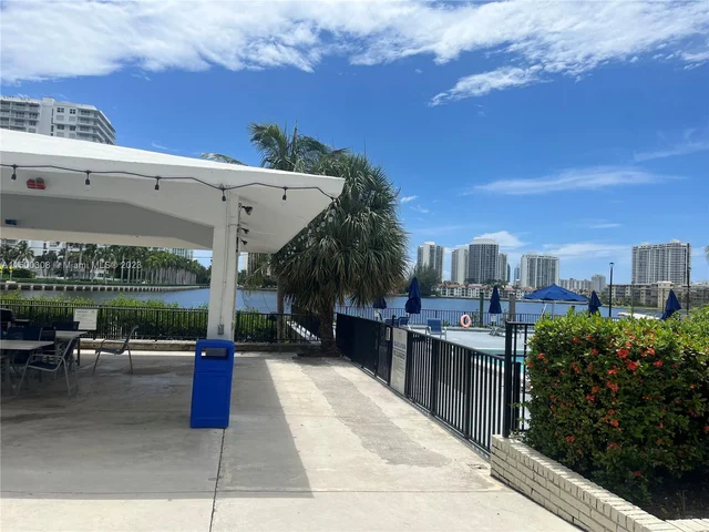 2750 NE 183rd St # 606, Aventura FL 33160