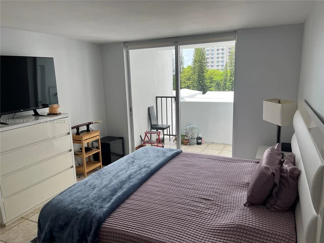 2750 NE 183rd St # 606, Aventura FL 33160