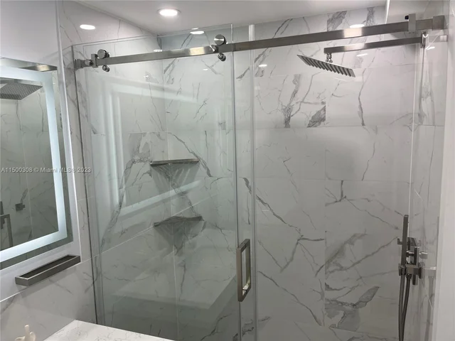 2750 NE 183rd St # 606, Aventura FL 33160