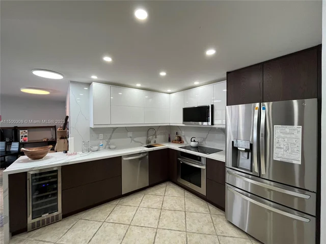 2750 NE 183rd St # 606, Aventura FL 33160