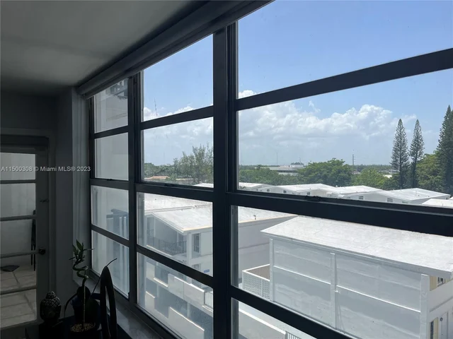2750 NE 183rd St # 606, Aventura FL 33160