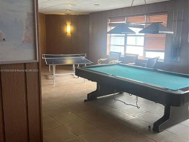 2750 NE 183rd St # 606, Aventura FL 33160