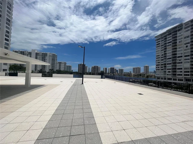 2750 NE 183rd St # 606, Aventura FL 33160