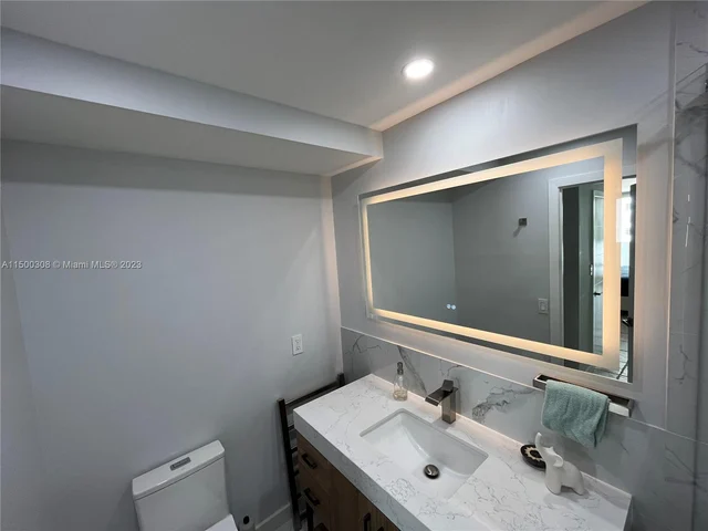 2750 NE 183rd St # 606, Aventura FL 33160