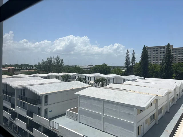 2750 NE 183rd St # 606, Aventura FL 33160