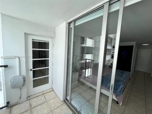 2750 NE 183rd St # 606, Aventura FL 33160