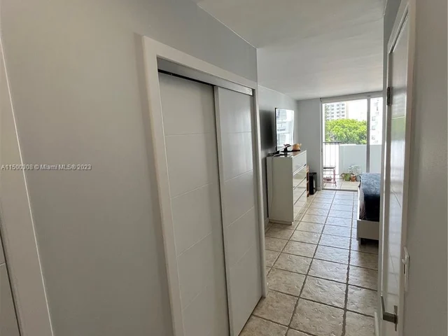 2750 NE 183rd St # 606, Aventura FL 33160