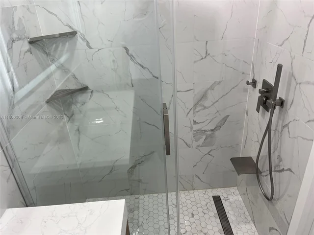 2750 NE 183rd St # 606, Aventura FL 33160