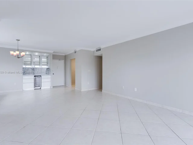 500 Bayview Dr # 1731, Sunny Isles Beach FL 33160