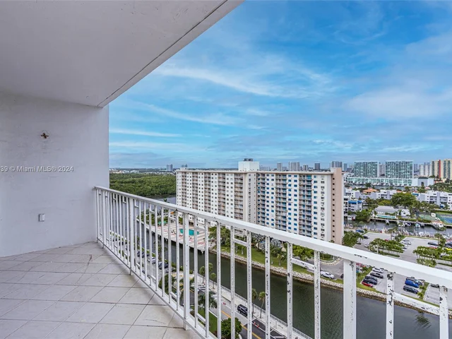 500 Bayview Dr # 1731, Sunny Isles Beach FL 33160