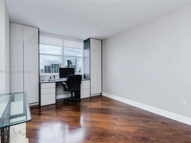 500 Bayview Dr # 1731, Sunny Isles Beach FL 33160