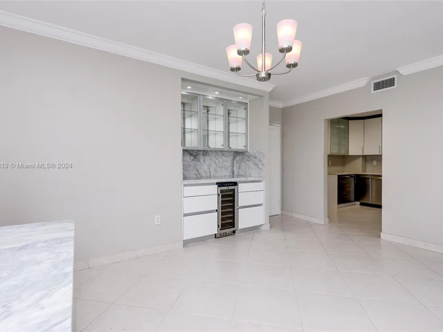 500 Bayview Dr # 1731, Sunny Isles Beach FL 33160