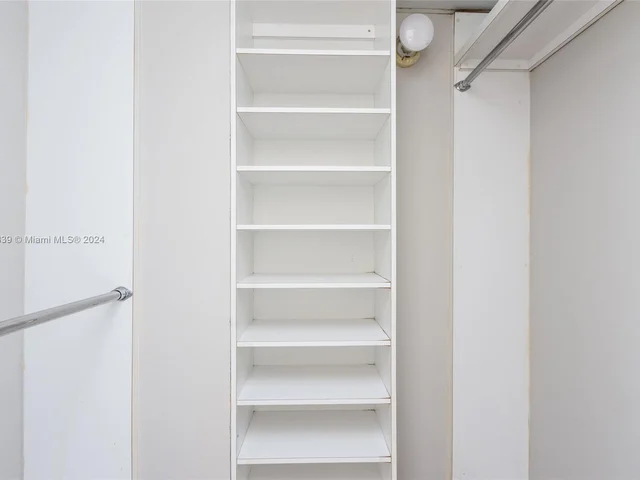 500 Bayview Dr # 1731, Sunny Isles Beach FL 33160