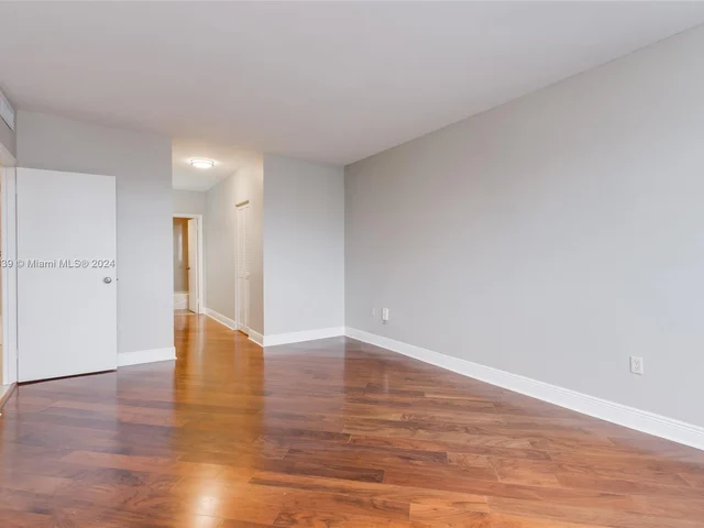 500 Bayview Dr # 1731, Sunny Isles Beach FL 33160