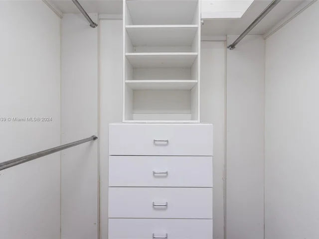 500 Bayview Dr # 1731, Sunny Isles Beach FL 33160