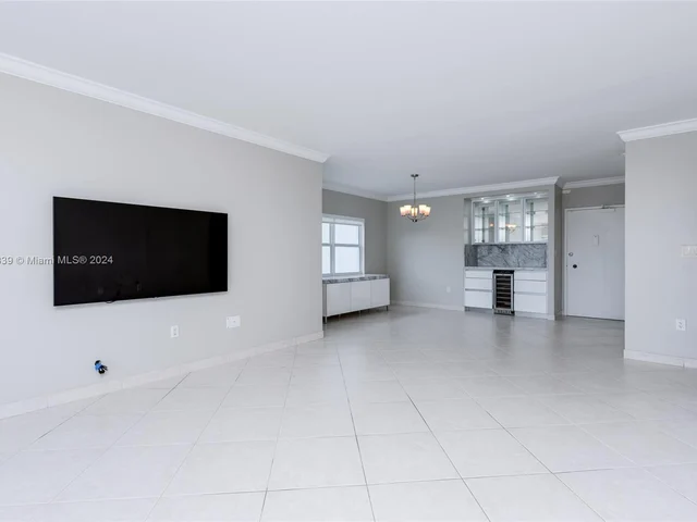 500 Bayview Dr # 1731, Sunny Isles Beach FL 33160