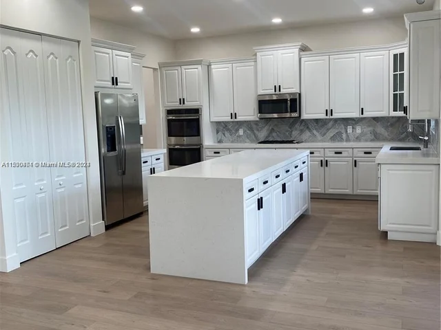 10180 Lake Vista Ct, Parkland FL 33076