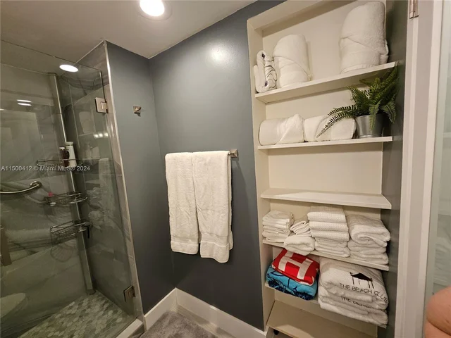 7135 Collins Ave # 1231, Miami Beach FL 33141