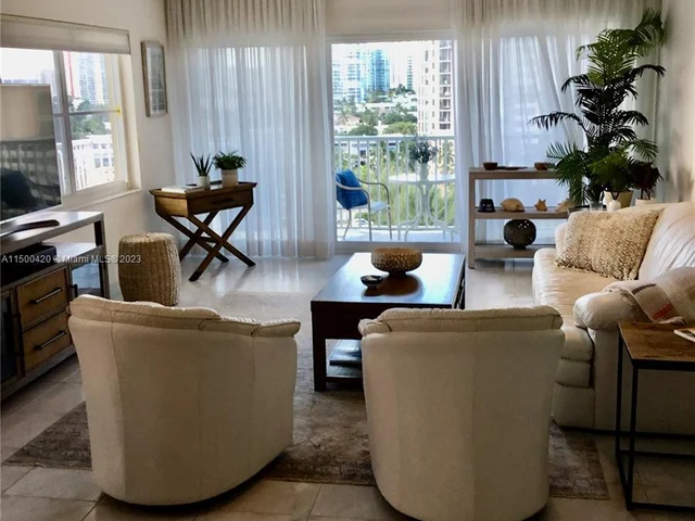 300 Bayview Dr # 905, Sunny Isles Beach FL 33160