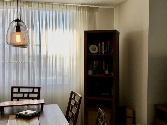 300 Bayview Dr # 905, Sunny Isles Beach FL 33160