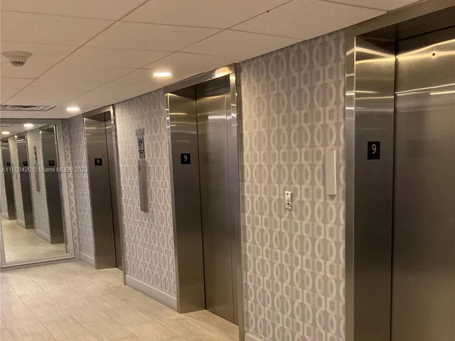 300 Bayview Dr # 905, Sunny Isles Beach FL 33160