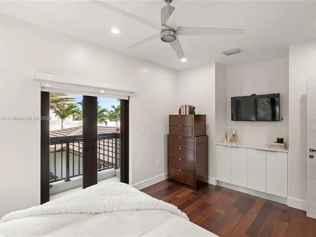 1300 Lugo Ave, Coral Gables FL 33156