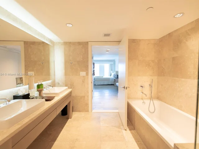 102 24th St # 1545, Miami Beach FL 33139