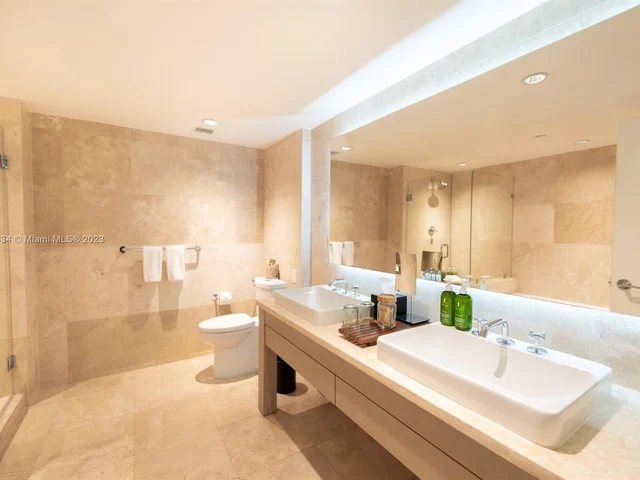 102 24th St # 1545, Miami Beach FL 33139