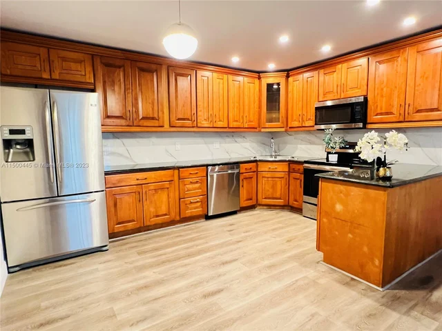 101 E Mcnab Rd # 325, Pompano Beach FL 33060