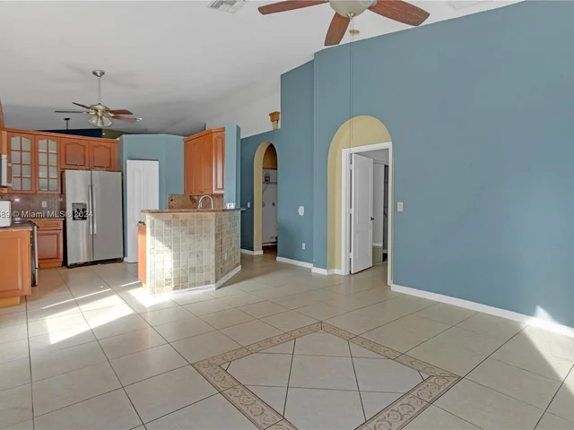 1819 NE 37th Pl, Homestead FL 33033