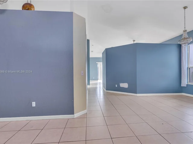 1819 NE 37th Pl, Homestead FL 33033