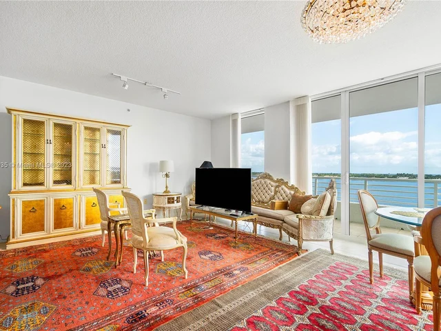 1551 N Flagler Dr # 818, West Palm Beach FL 33401