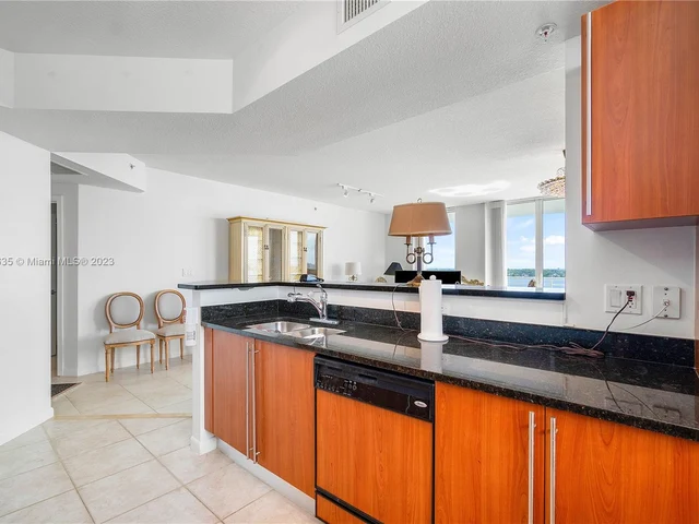 1551 N Flagler Dr # 818, West Palm Beach FL 33401