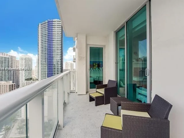 300 S Biscayne Blvd # 2506, Miami FL 33131