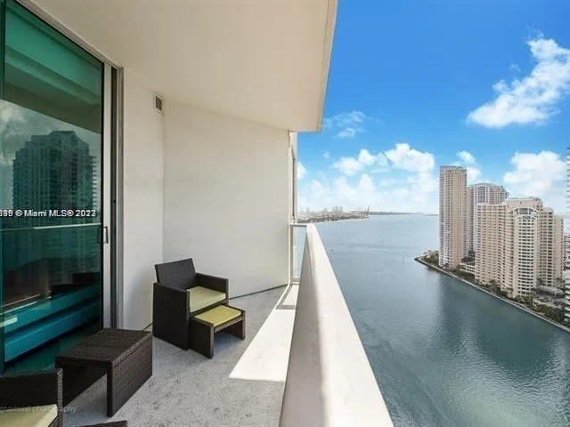 300 S Biscayne Blvd # 2506, Miami FL 33131