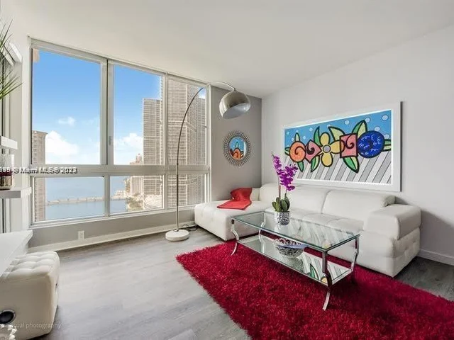 300 S Biscayne Blvd # 2506, Miami FL 33131