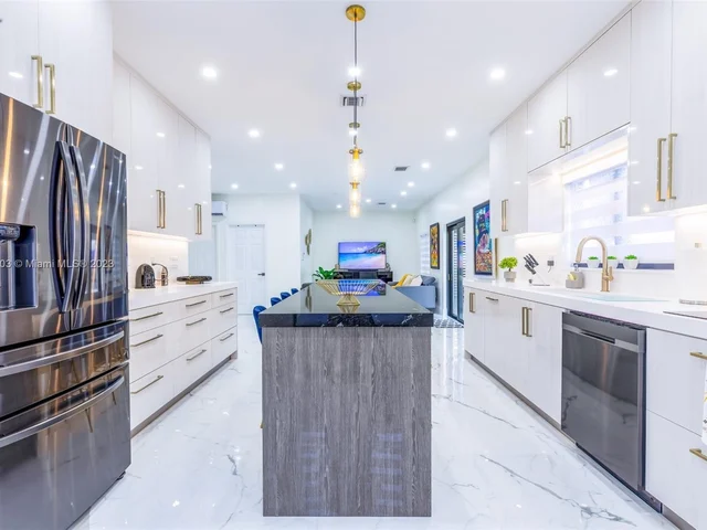 14201 SW 28th St, Miami FL 33175